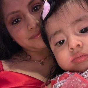 Meet your Posher, Clarisa